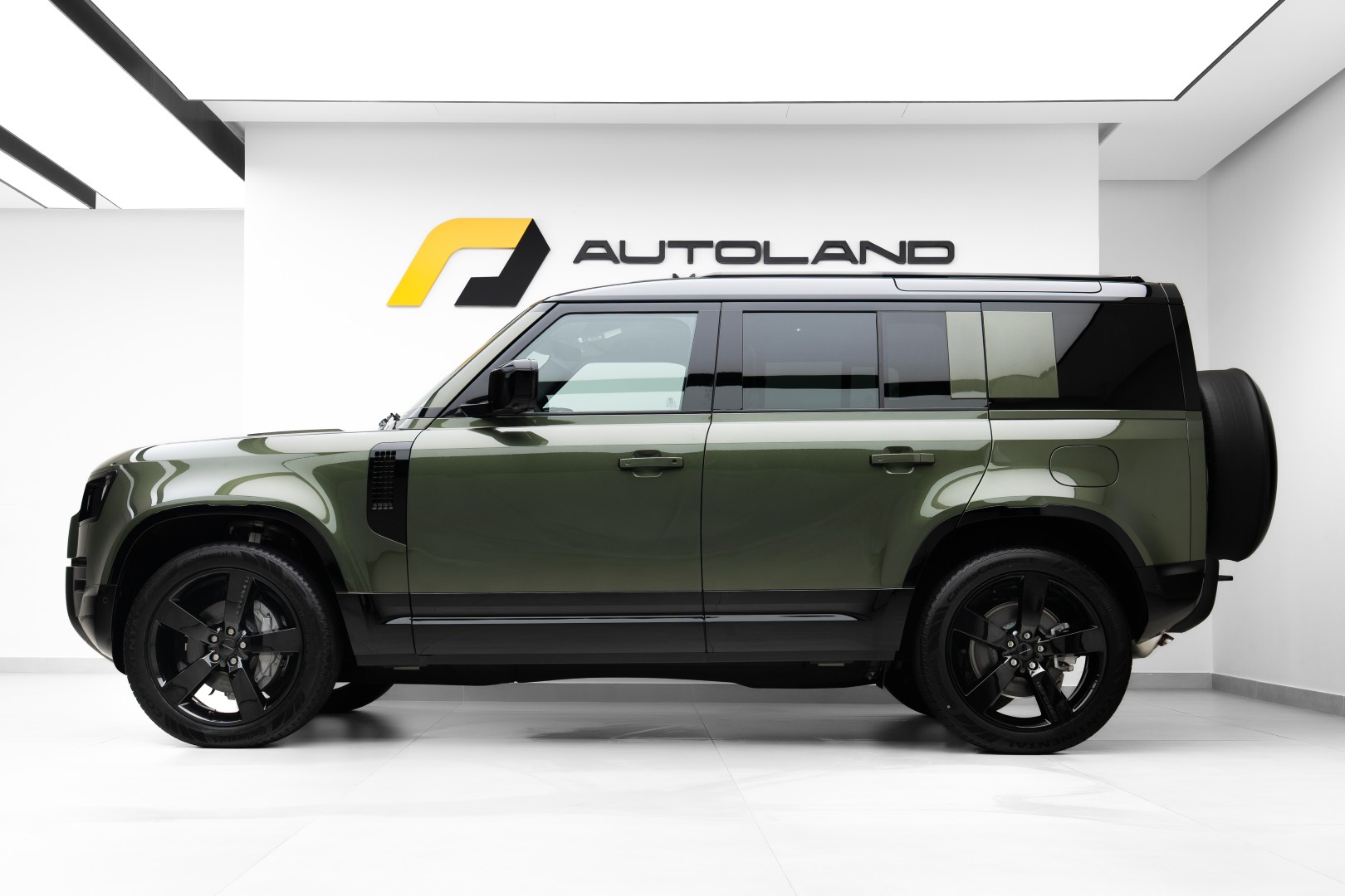 2026 LAND ROVER DEFENDER X- DAYNAMIC HSE P400E GCC UNDER WARRANTY